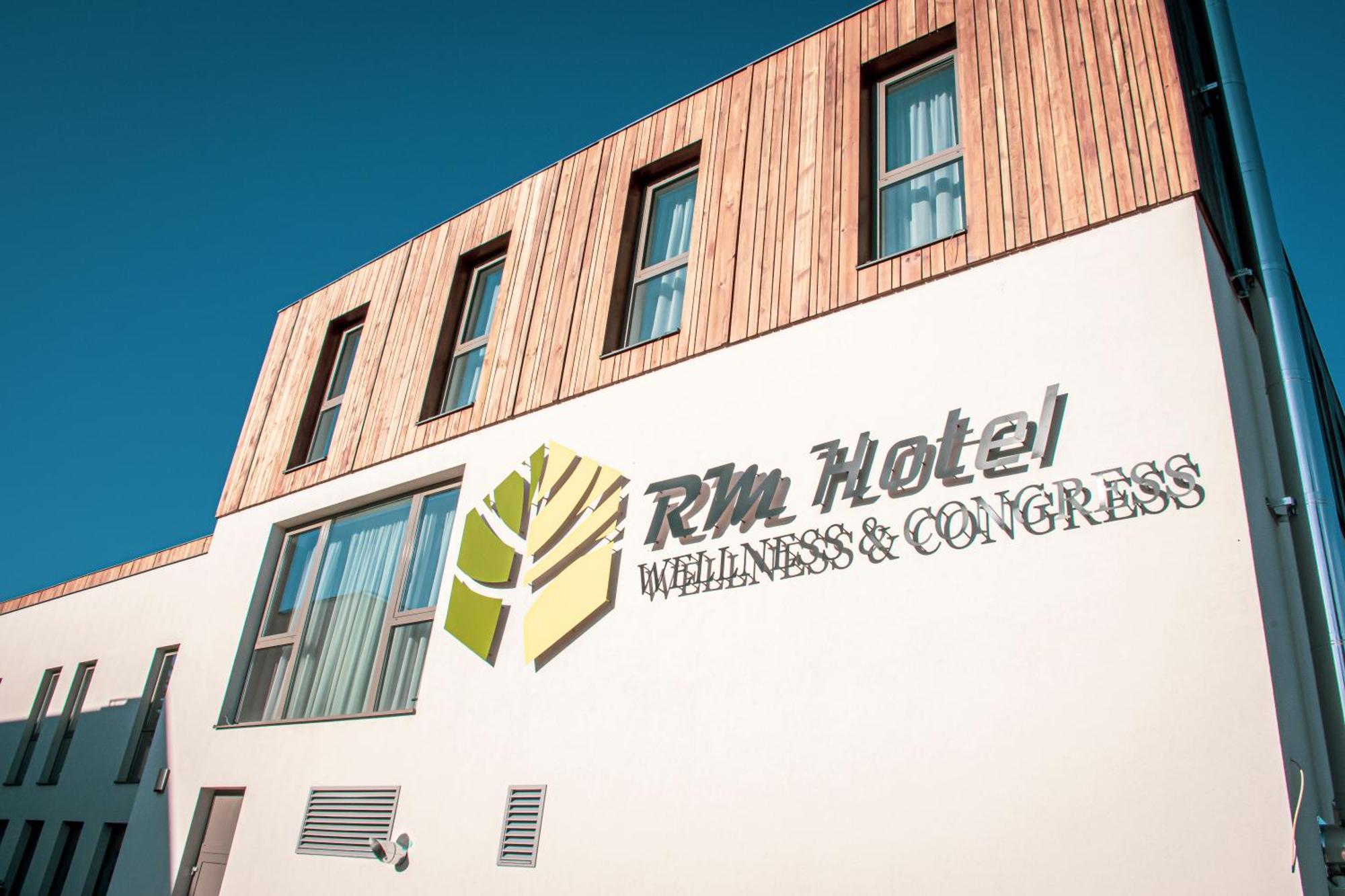 Rm Hotel Wellness & Congress Privigye Kültér fotó