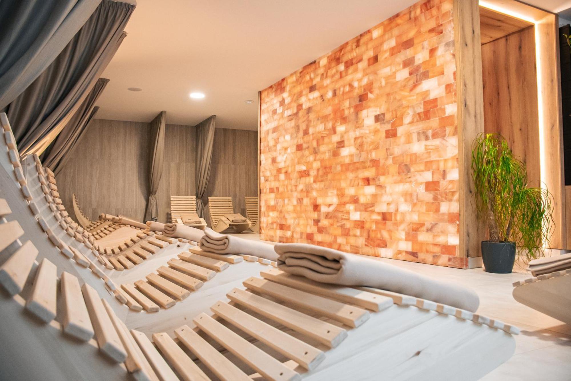 Rm Hotel Wellness & Congress Privigye Kültér fotó