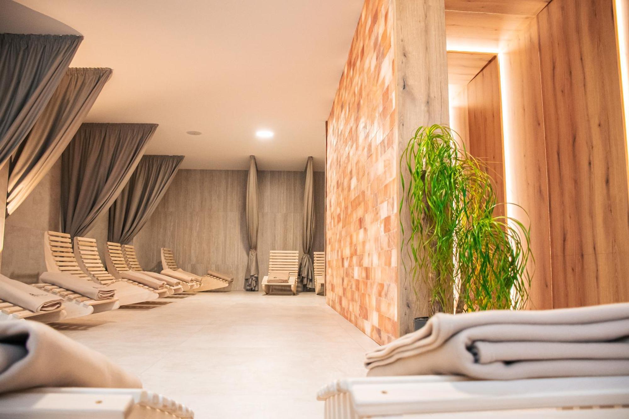 Rm Hotel Wellness & Congress Privigye Kültér fotó