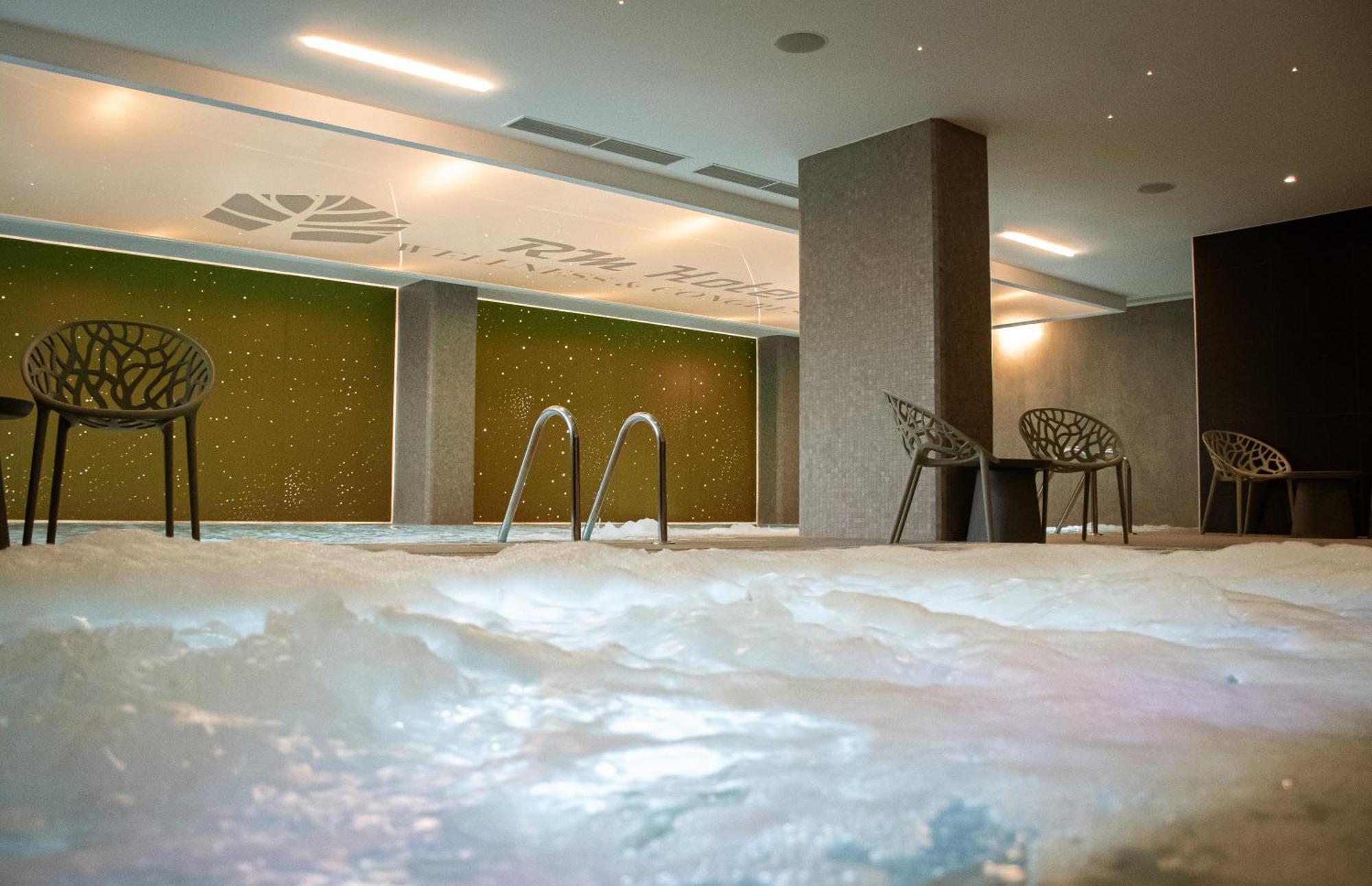 Rm Hotel Wellness & Congress Privigye Kültér fotó