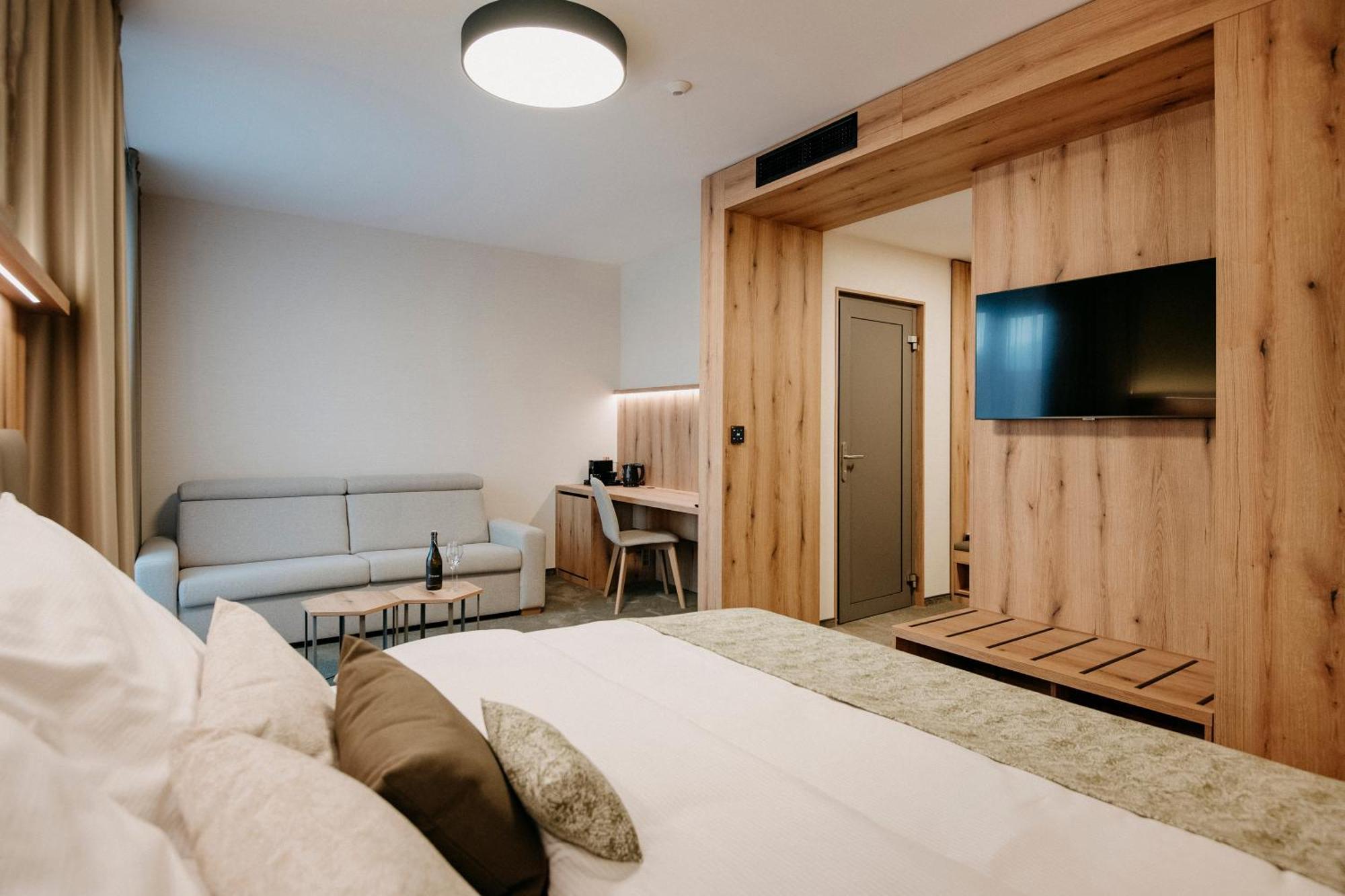 Rm Hotel Wellness & Congress Privigye Kültér fotó